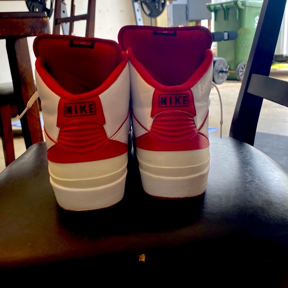 Jordan 2s - Picture 2 of 4